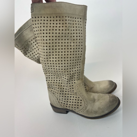 Vintage 2000s Tan/Ivory Diesel Unique Preforated Cowboy Boots Size EU 37 - Picture 8 of 14